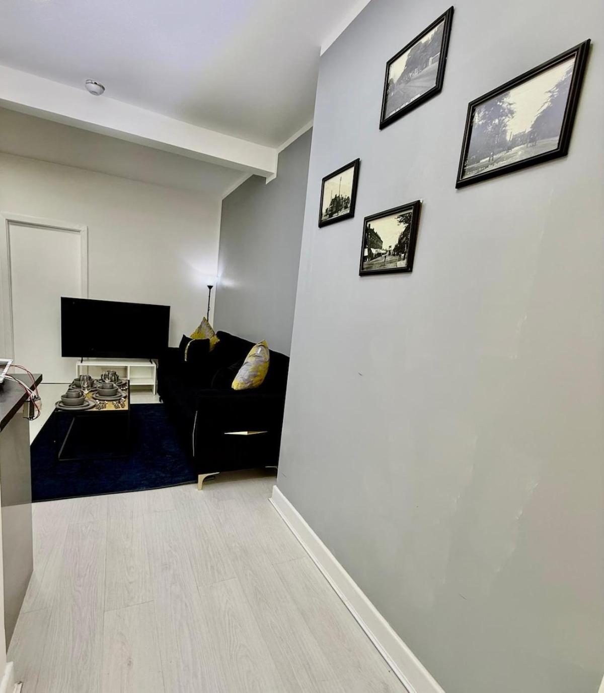 Excellent Location 2 Bedroom Flat Chorlton