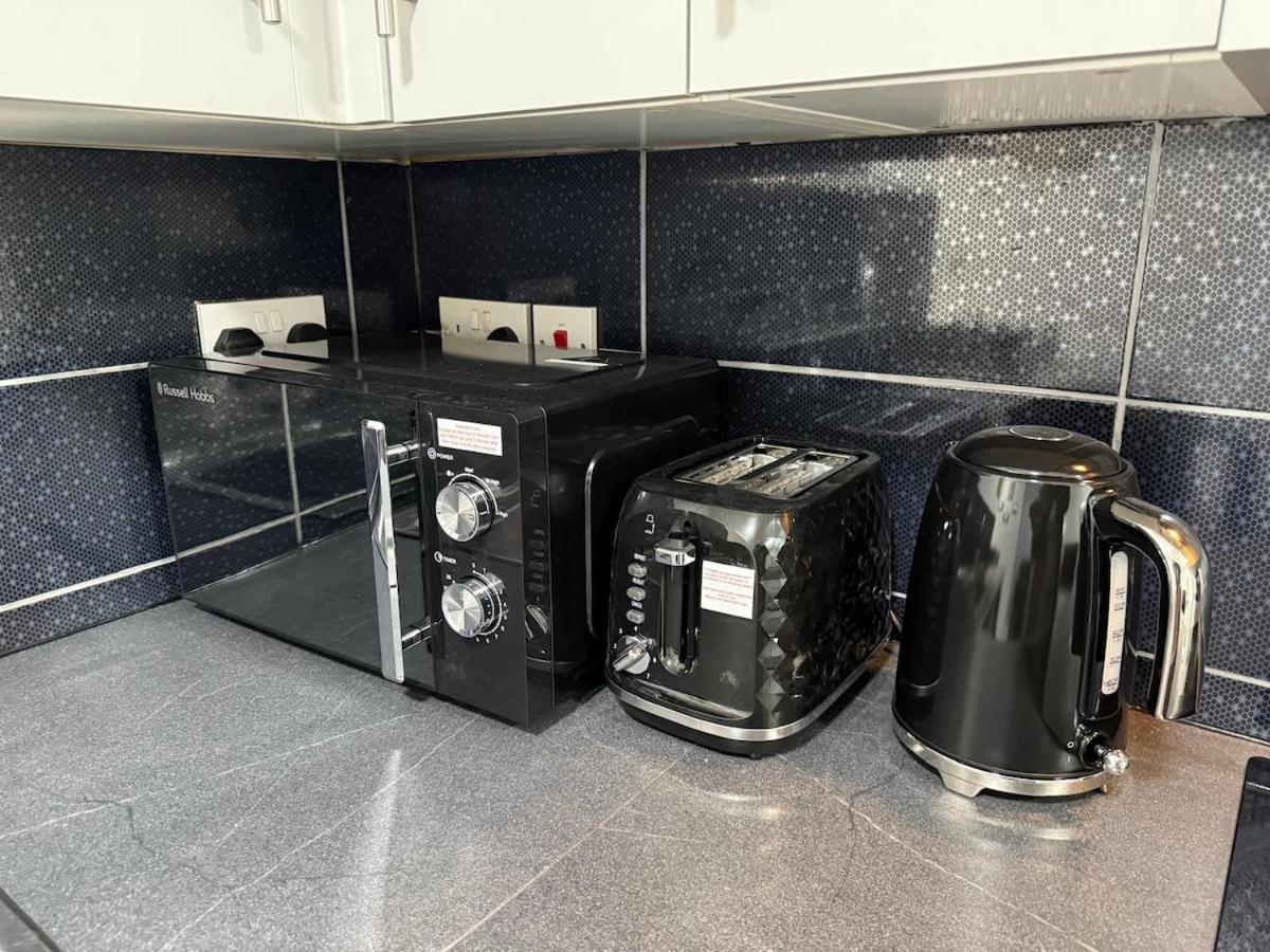 Excellent Location 2 Bedroom Flat Chorlton * Manchester