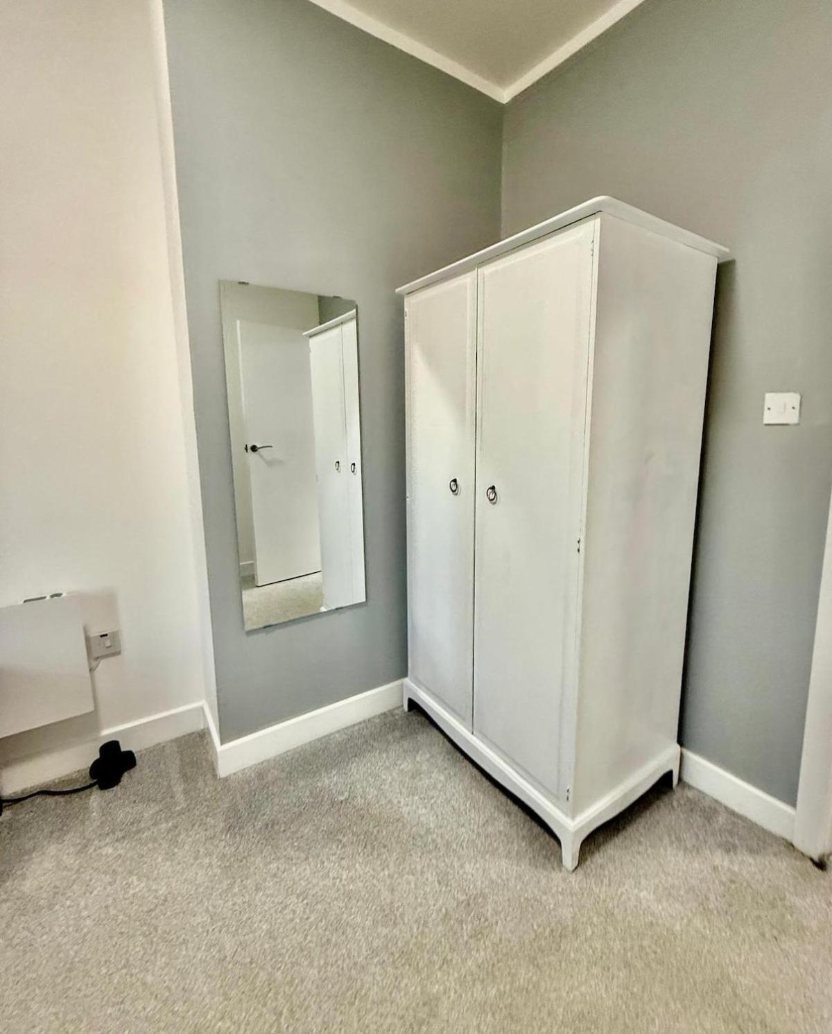 Excellent Location 2 Bedroom Flat Chorlton