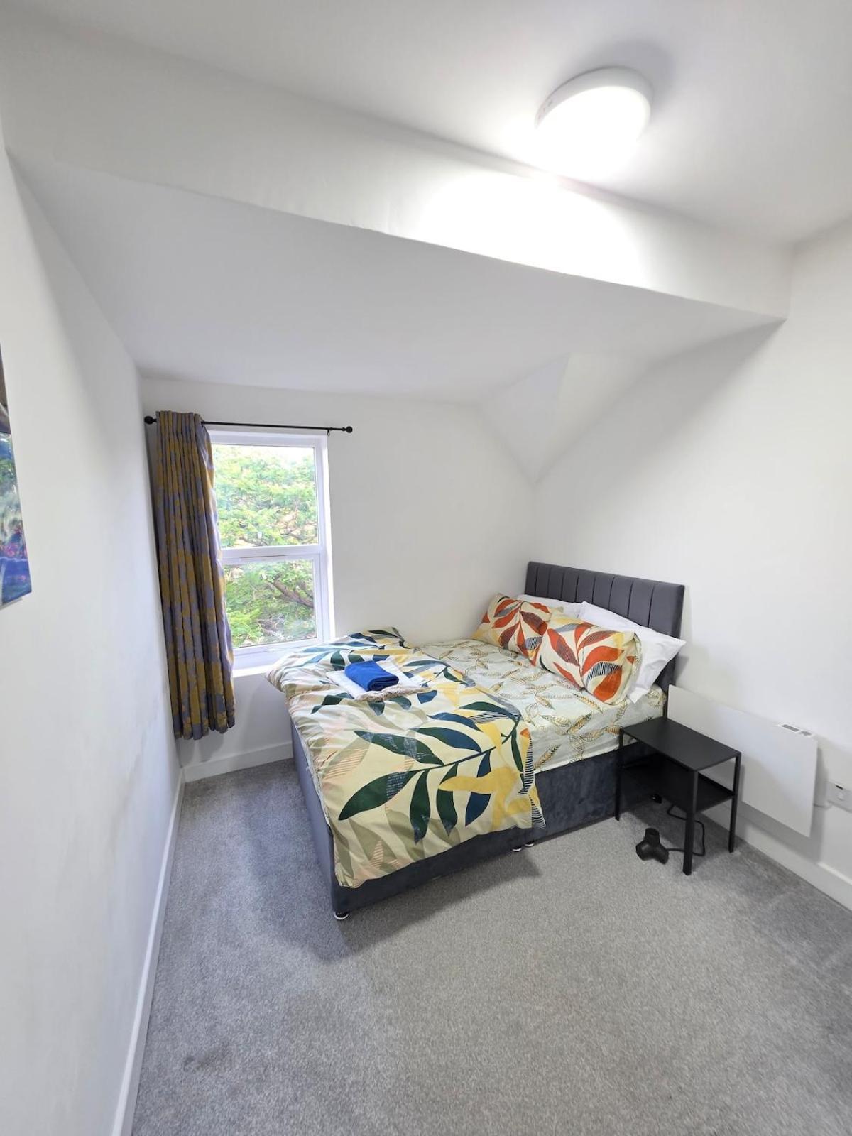 Excellent Location 2 Bedroom Flat Chorlton *